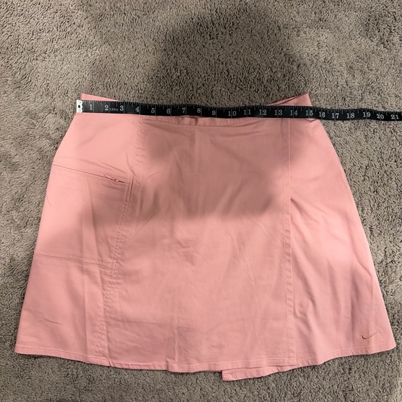 Nike Golf Pink Dri-Fit Skort Built-In Shorts Tennis Golf Size 8 / M - Picture 8 of 12